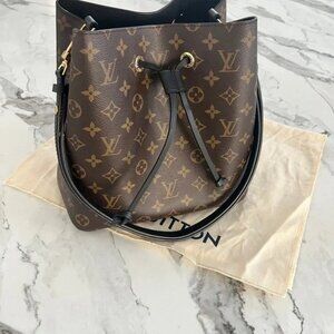 LOUIS VUITTON Monogram NeoNoe Bucket Bag-Black Interior